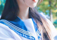 娱乐吃瓜君女生晒自拍,这颜值也太能打了吧！”